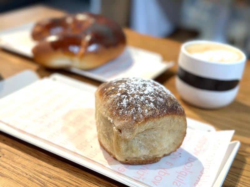 Buchta bun with walnut filling