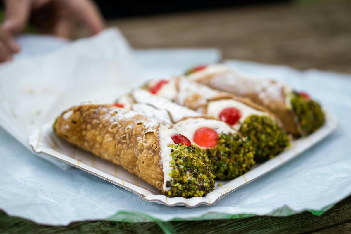 traditional Sicilian cannoli with pistachio