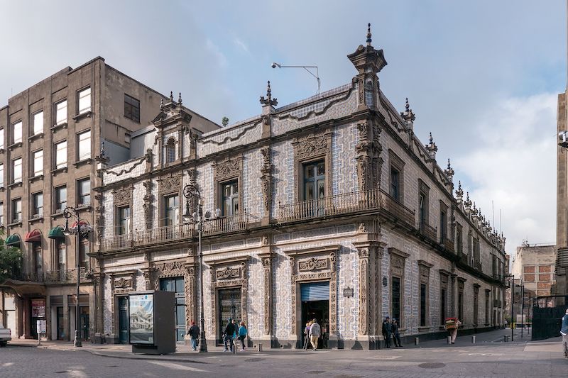 detailed facade of the Casa de Azulejos in Mexico City