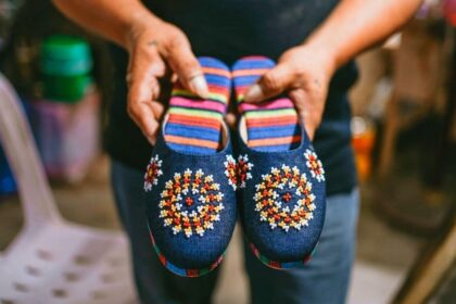 clothing companies that give back