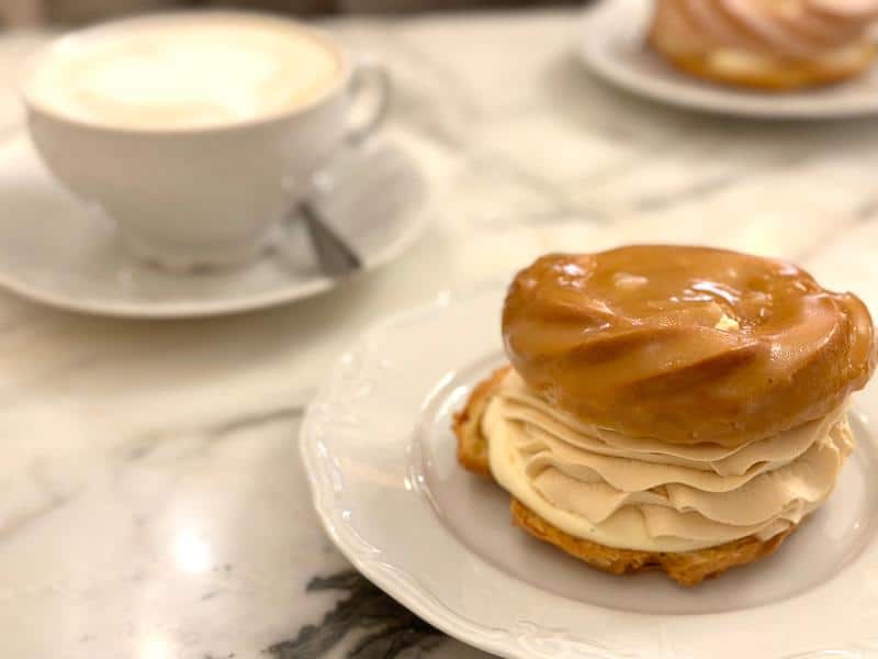 Větrník choux pastry.