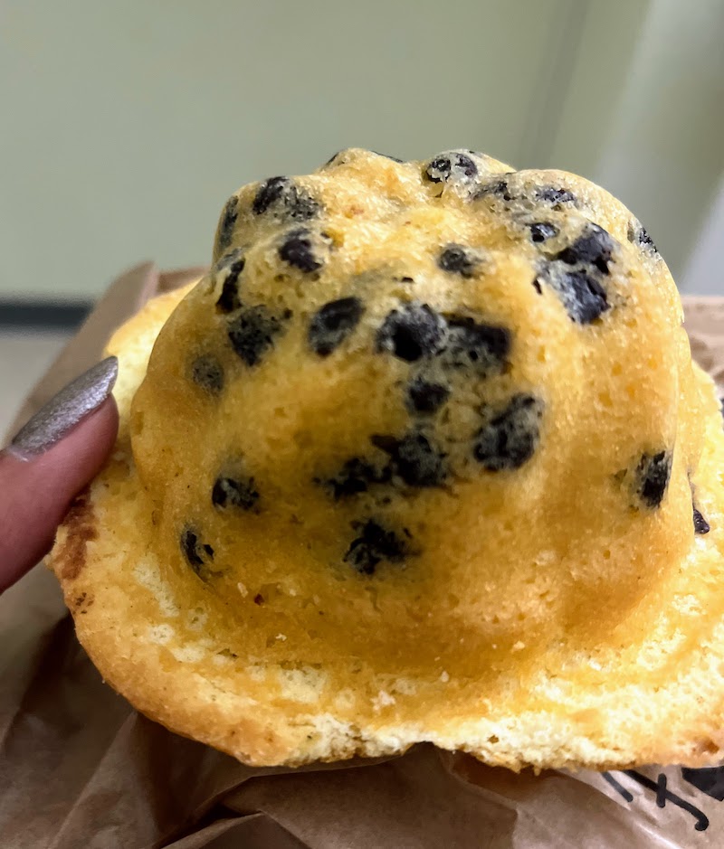 Kougelhopf with chocolate chips